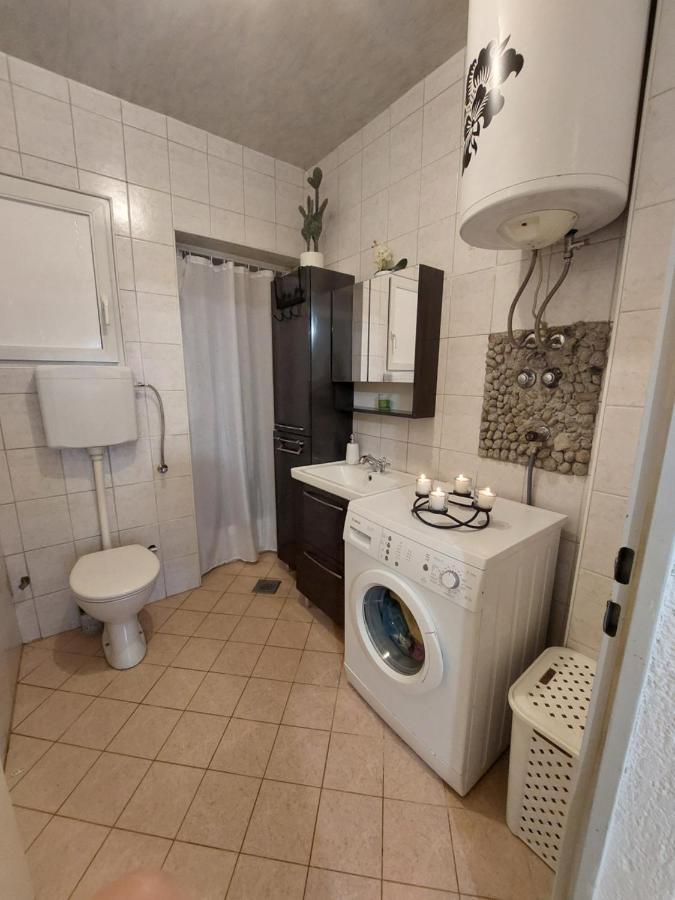 Emedes Apartment Кастав Екстериор снимка